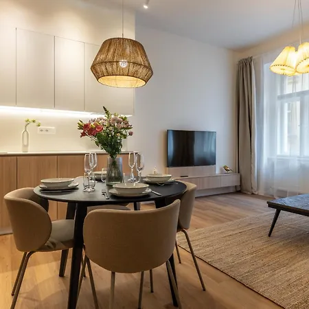 Boho Renovated Close To National Theather * Prag