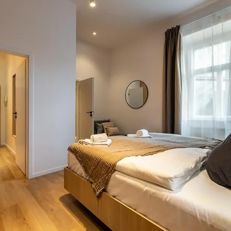 Boho Renovated Close To National Theather *