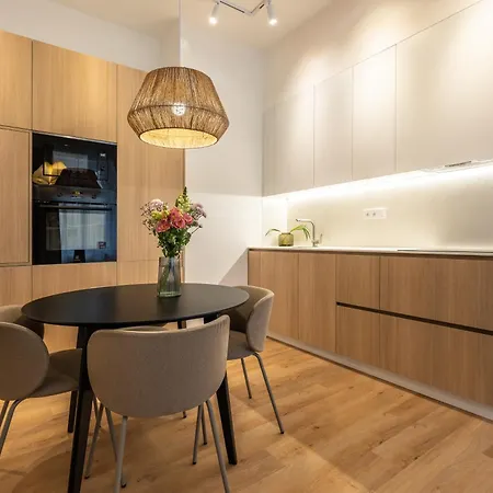 Boho Renovated Close To National Theather Prague