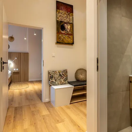 Boho Renovated Close To National Theather Prague