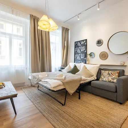 Boho Renovated Close To National Theather * Prague