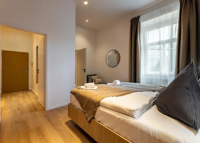 Boho Renovated Close To National Theather *