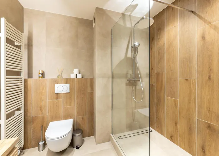Boho Renovated Close To National Theather
