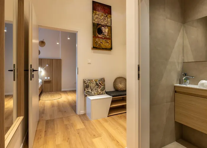 Boho Renovated Close To National Theather Praga