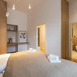 Boho Renovated Close To National Theather